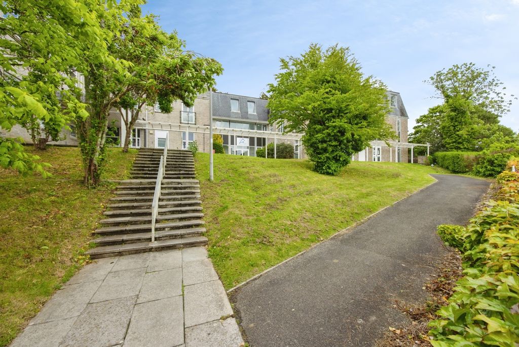 Property photo 2 of 12 Pbox-Img.Jpg