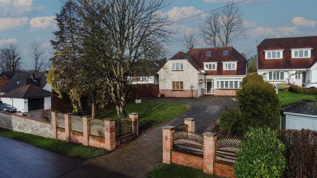 Property photo 2 of 39