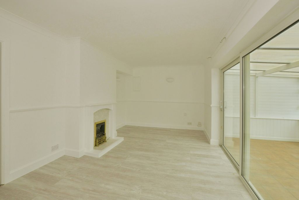 Property photo 3 of 18 Pbox-Img.Jpg
