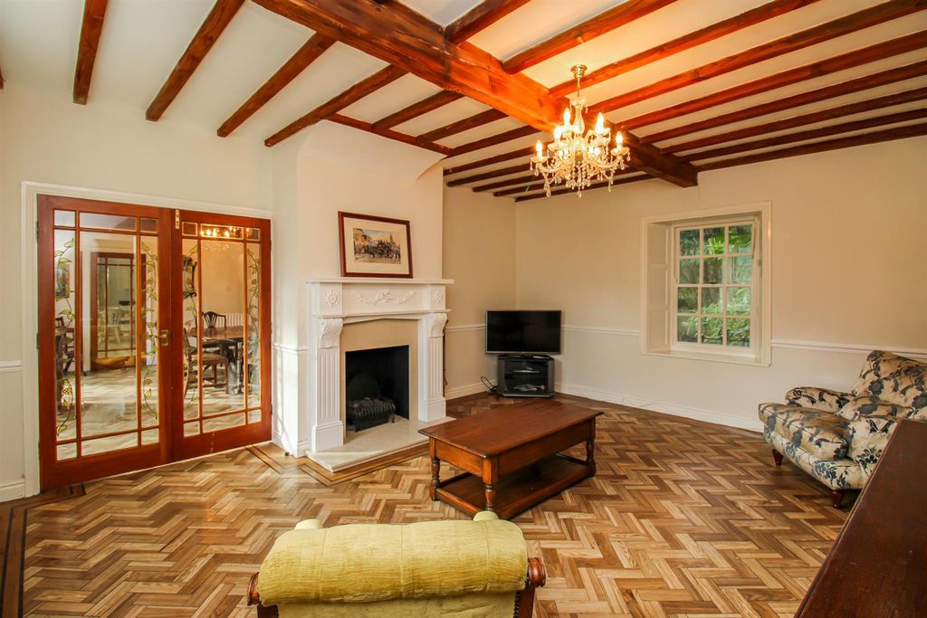 Property photo 1 of 24 Living Room