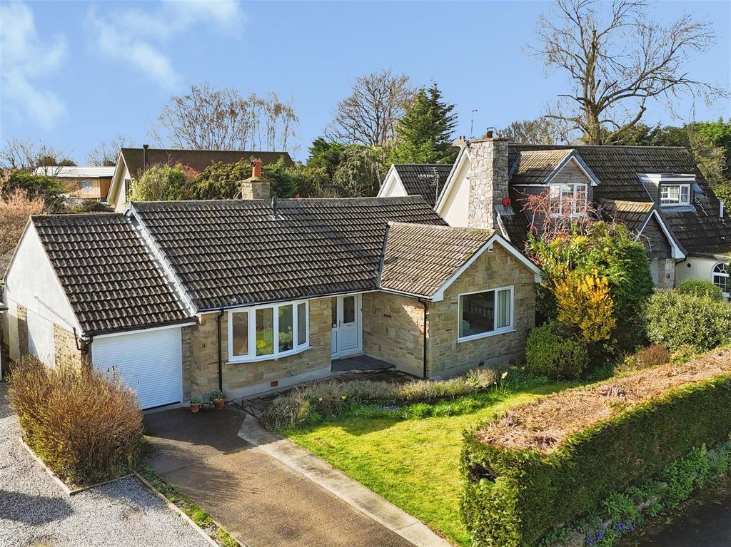 Property photo 1 of 16 External