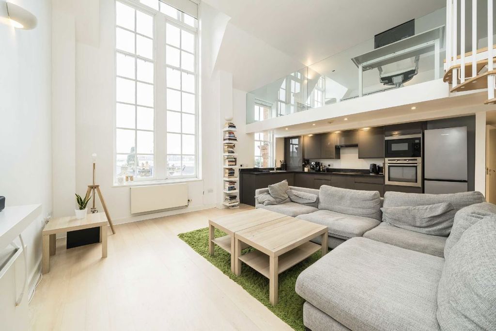 Property photo 3 of 8