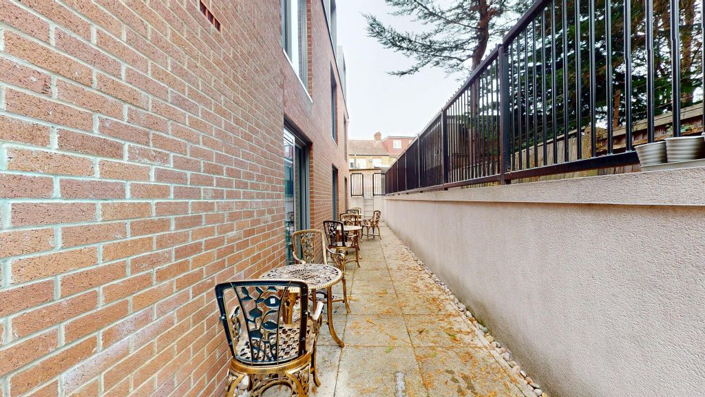 Property photo 3 of 23 Terrace