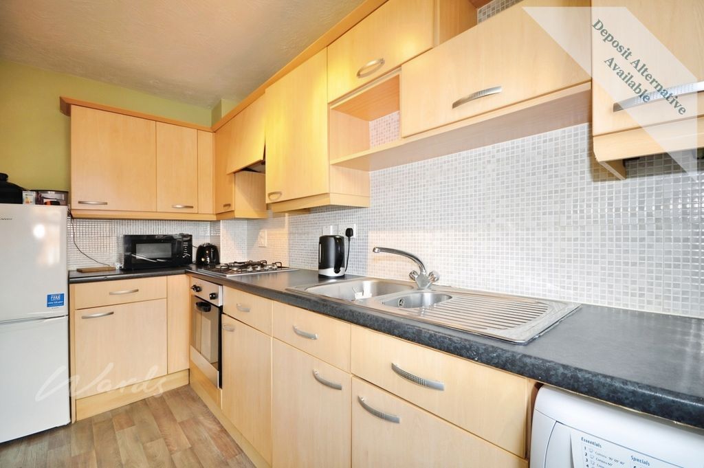 Property photo 2 of 10 Mark Street Kitchen