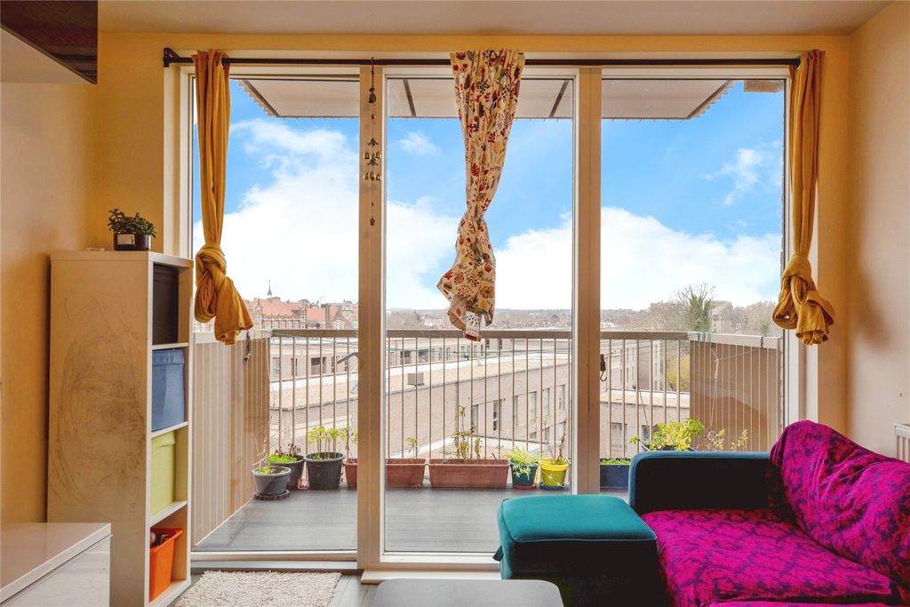 Property photo 3 of 20 Picture No. 10