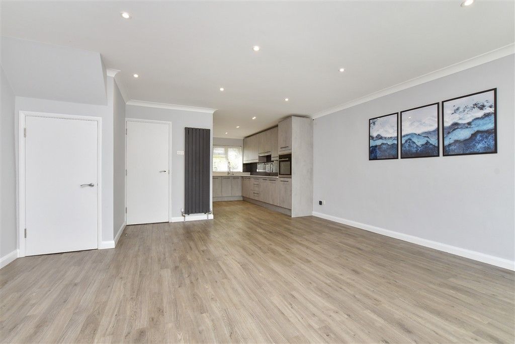 Property photo 3 of 19 Kitchen / Lounge / Diner