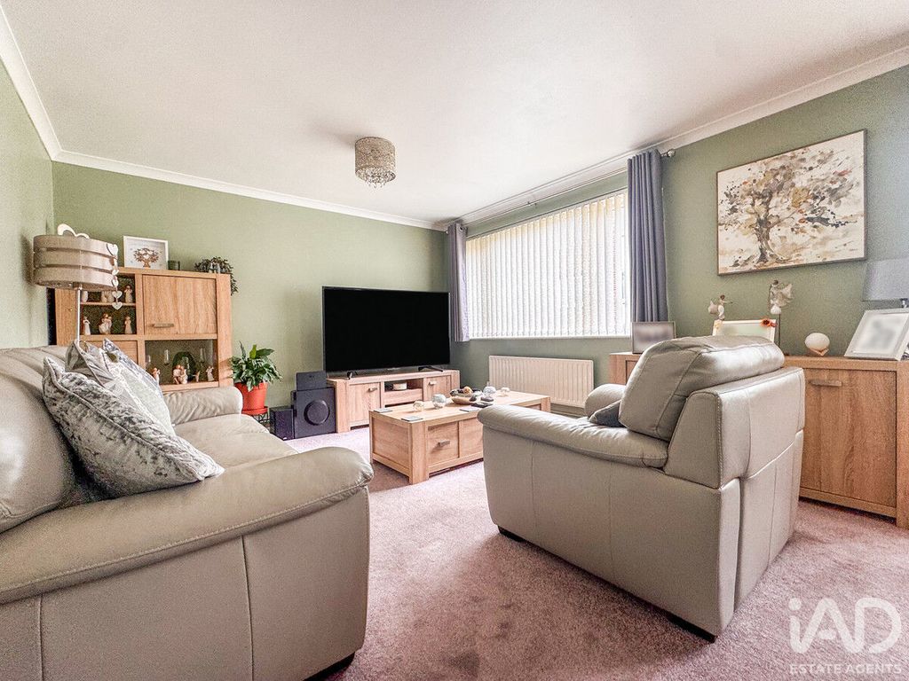Property photo 2 of 16