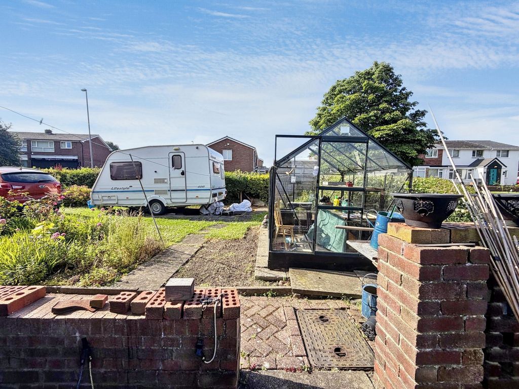 Property photo 2 of 6
