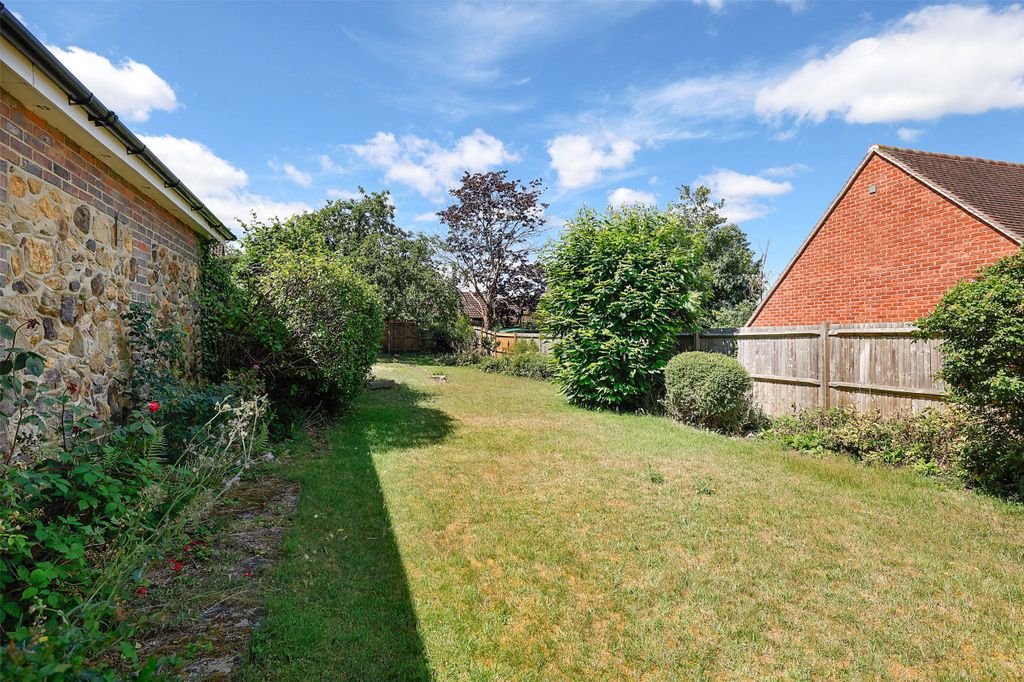 Property photo 2 of 16 Picture No. 17