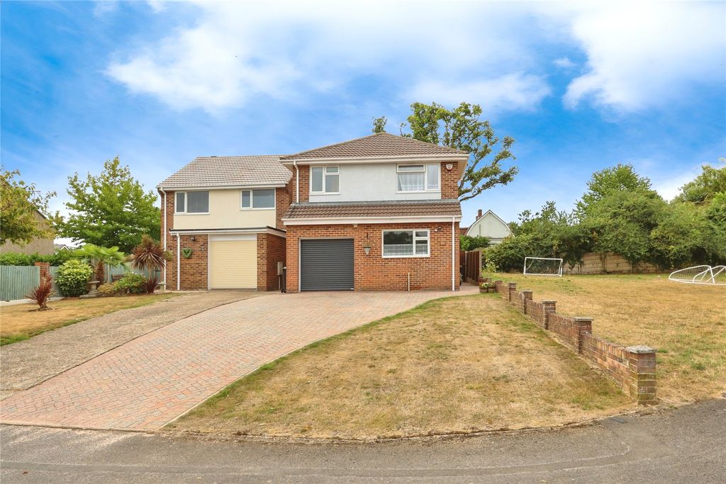 Property photo 1 of 19 Exterior
