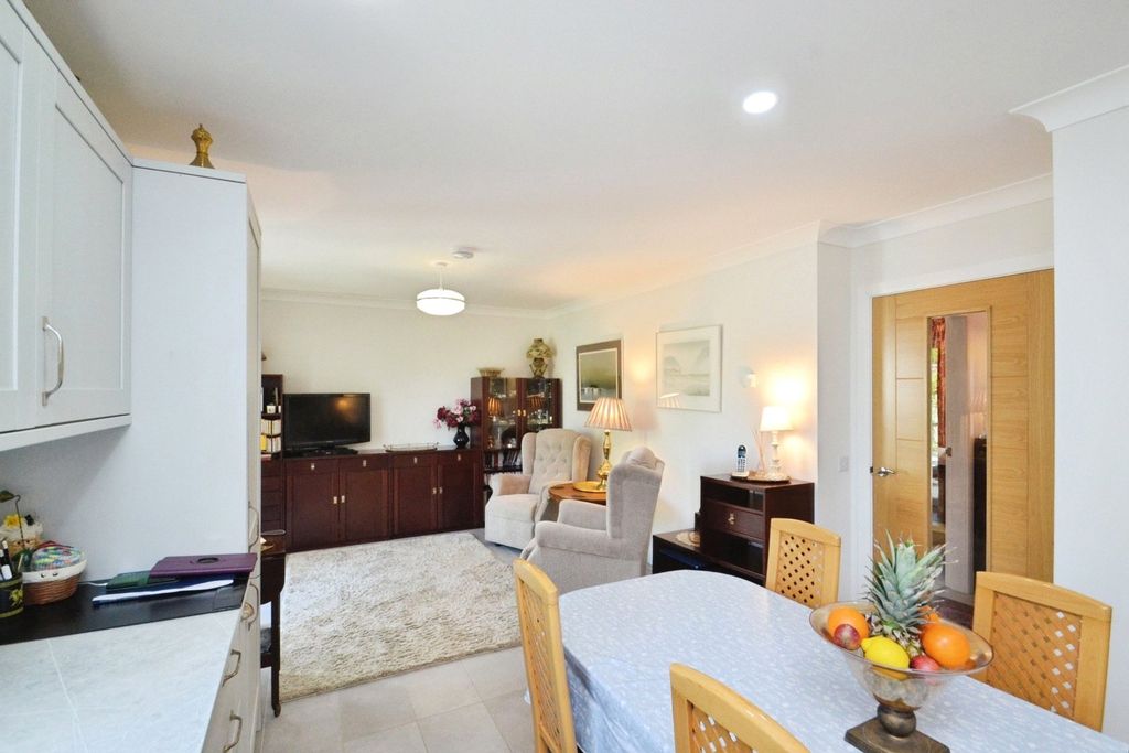 Property photo 3 of 24 Picture No. 16