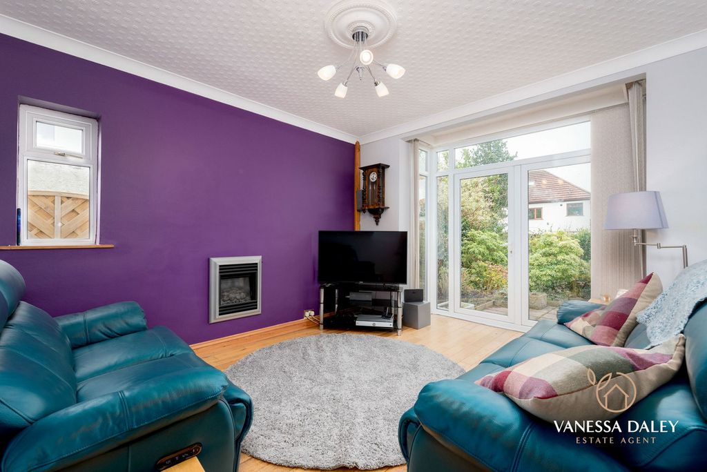 Property photo 3 of 45