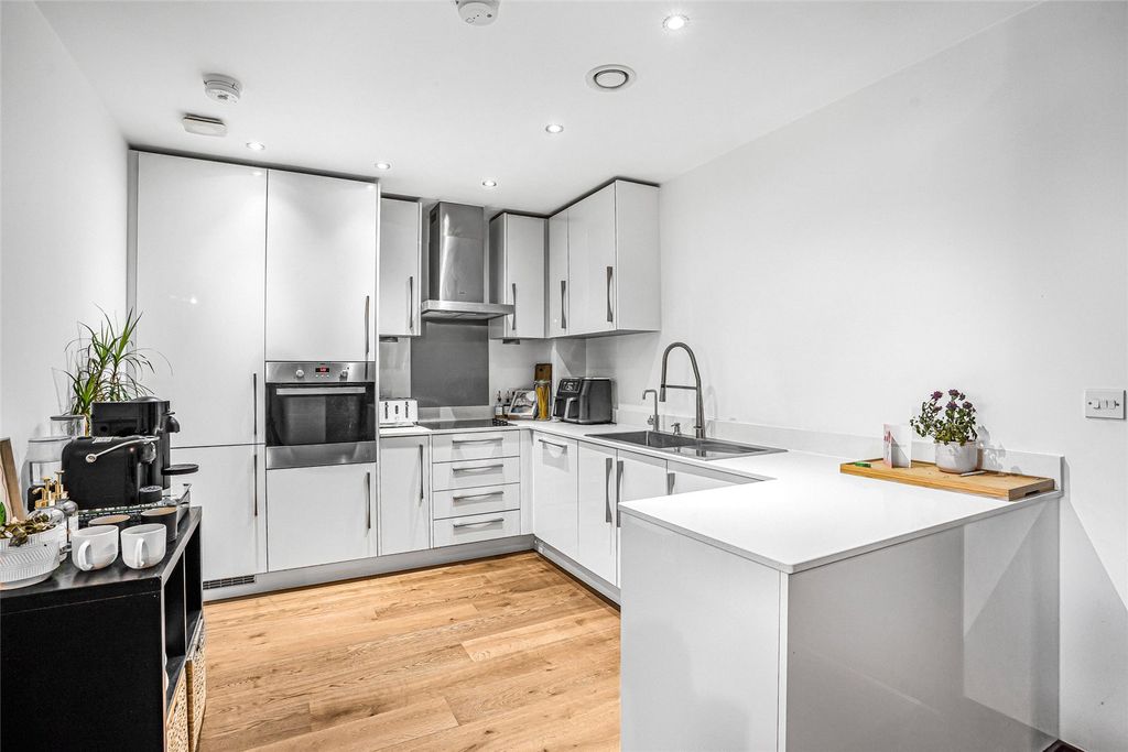 Property photo 2 of 11 Picture No. 01