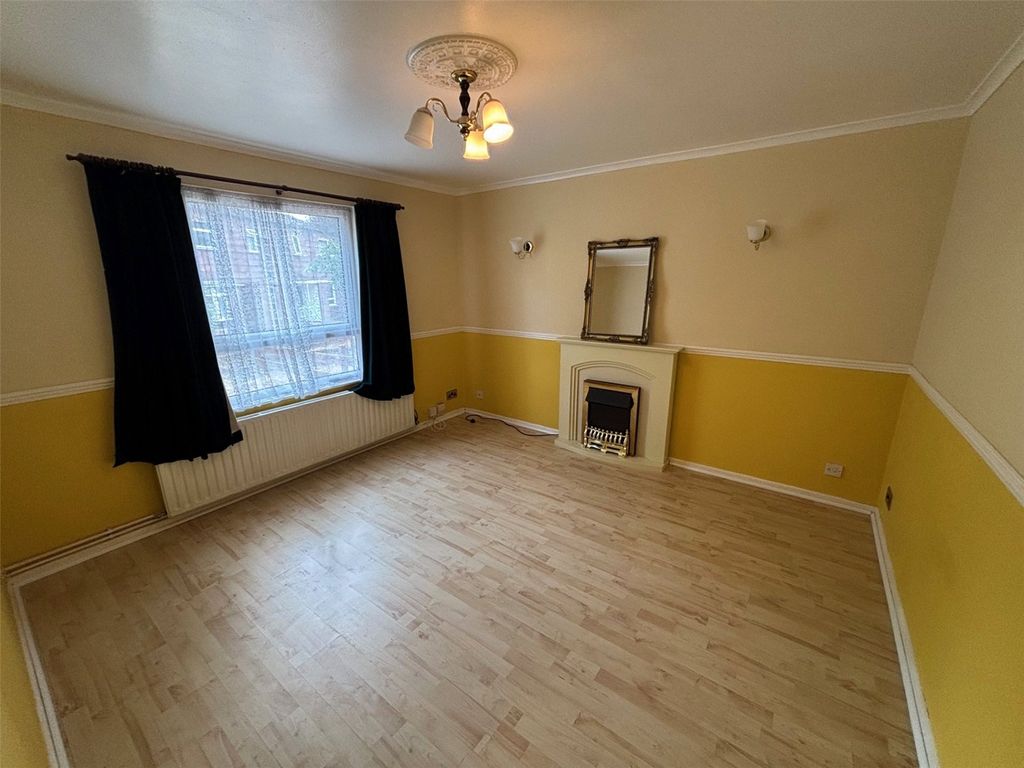 Property photo 2 of 8 Picture No. 10