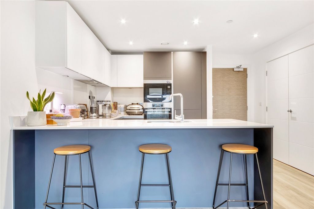 Property photo 1 of 18 Picture No. 12