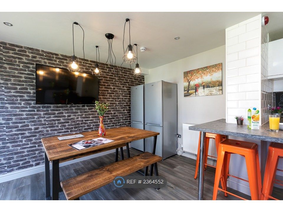 Property photo 1 of 12 Open Plan Kitchen