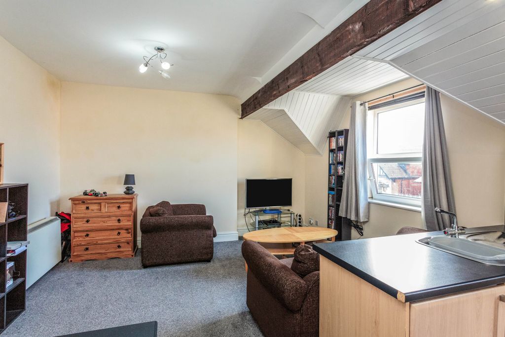 Property photo 2 of 9