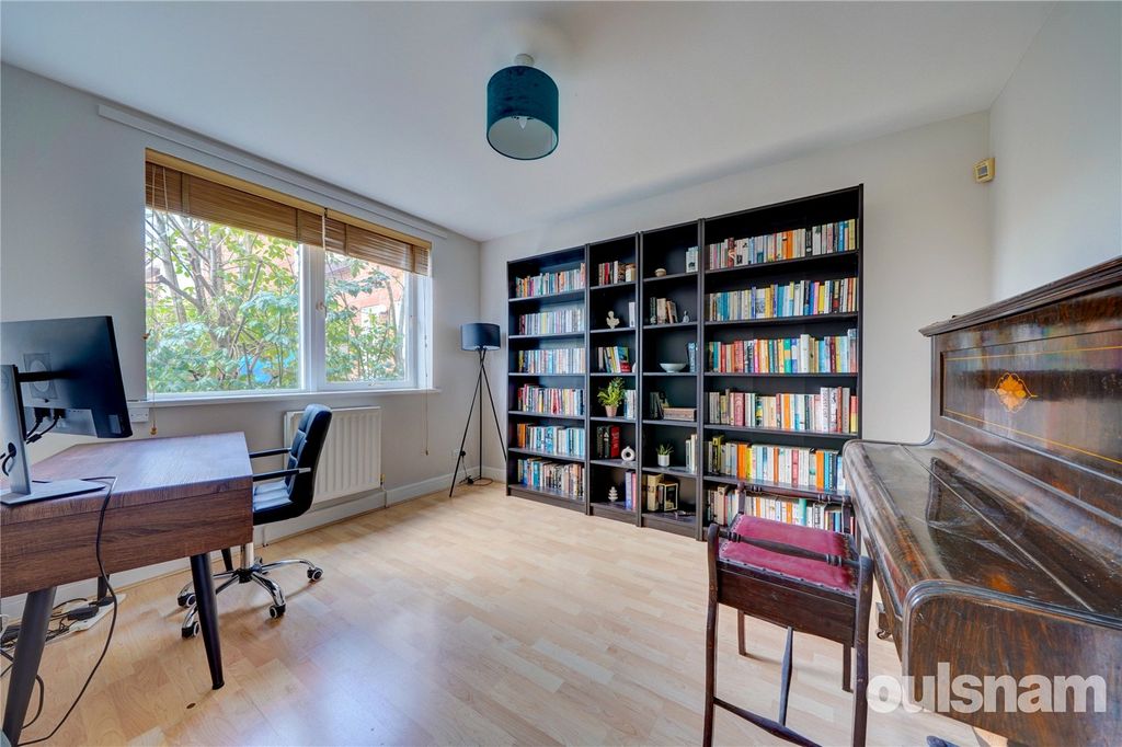 Property photo 2 of 16 Picture No. 19