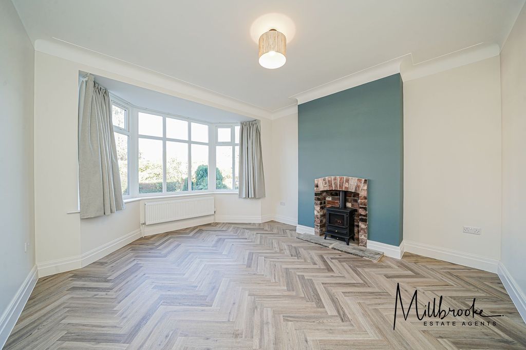 Property photo 2 of 41