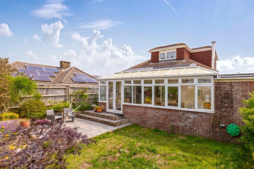 Property photo 1 of 21 Winterton Way_16.Jpg