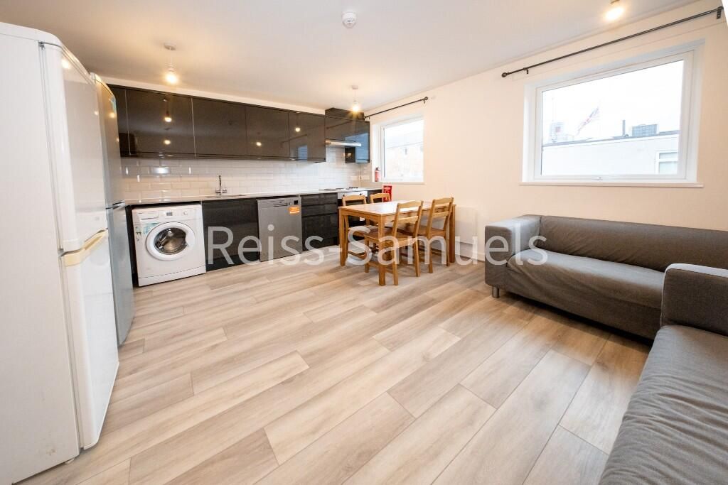 Property photo 3 of 44