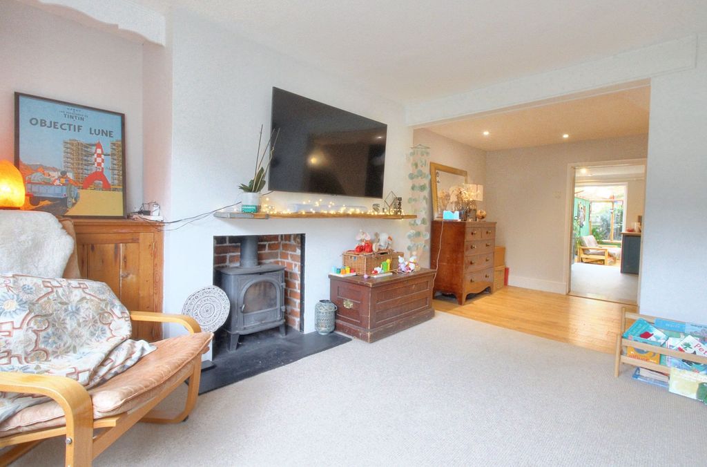 Property photo 2 of 18
