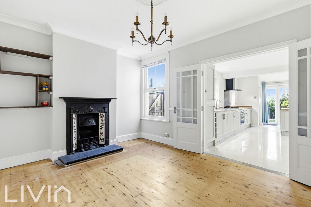 Property photo 3 of 12 Dominion Road  39 -6