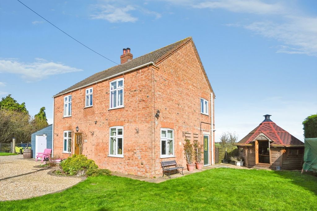 Property photo 1 of 25