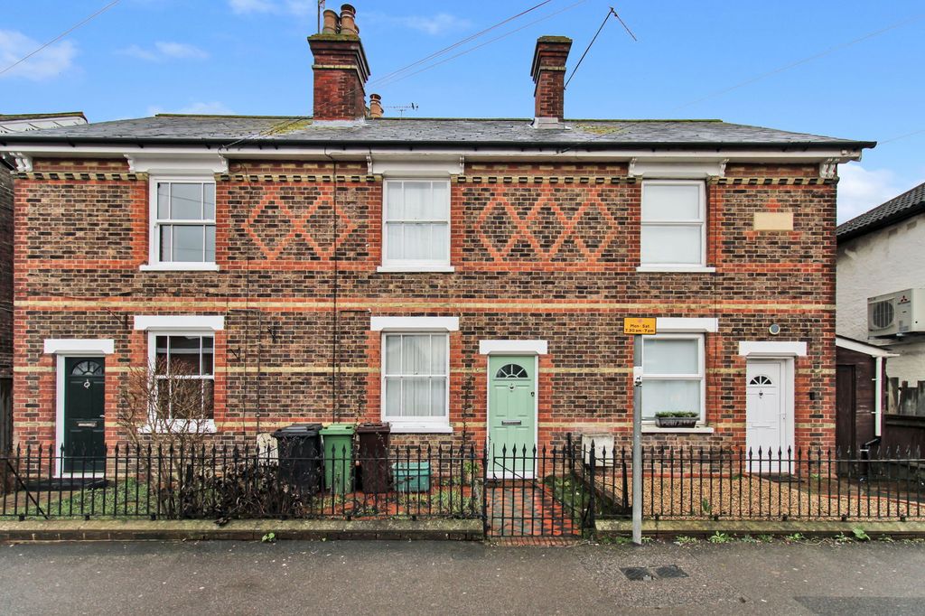 Property photo 1 of 9