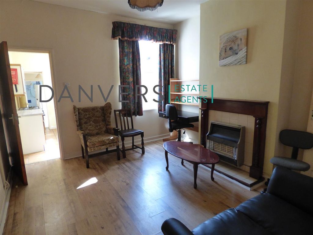 Property photo 3 of 7