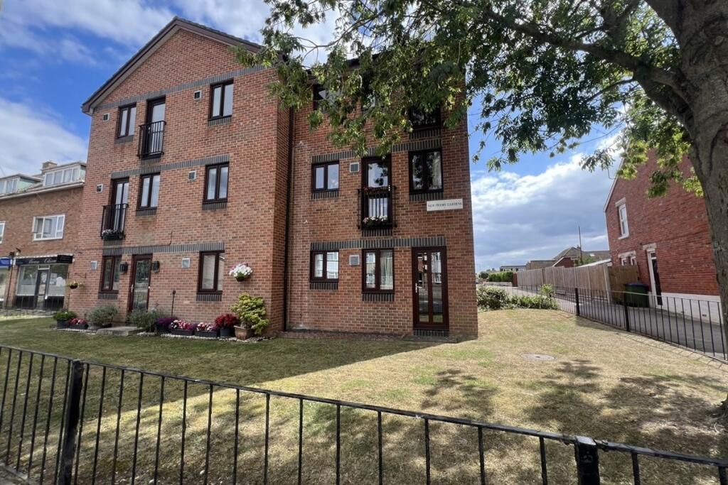 Property photo 2 of 18