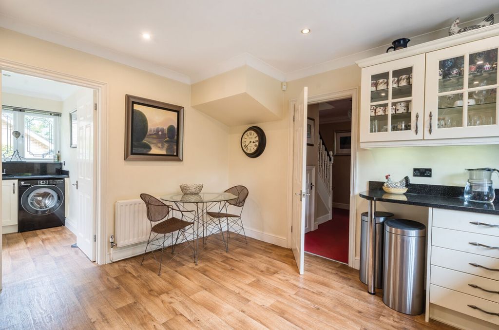 Additional image 6 of 5 bed detached house for saleHoggarth Close, Petersfield GU31