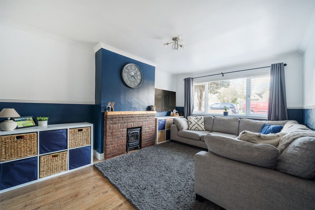 Property photo 2 of 12