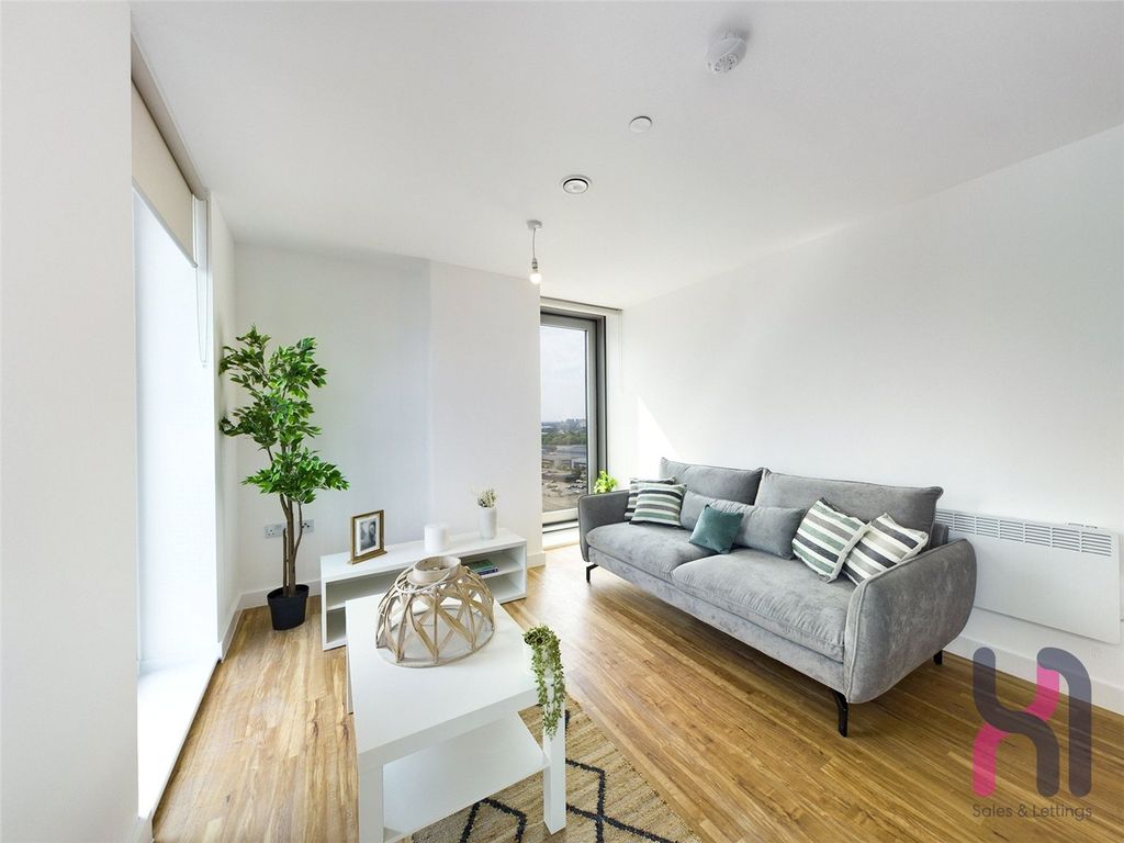 Property photo 1 of 9