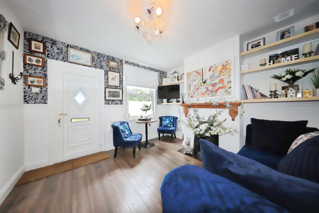 Property photo 2 of 17