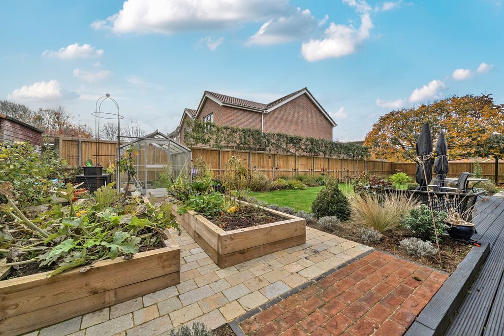 Property photo 3 of 18