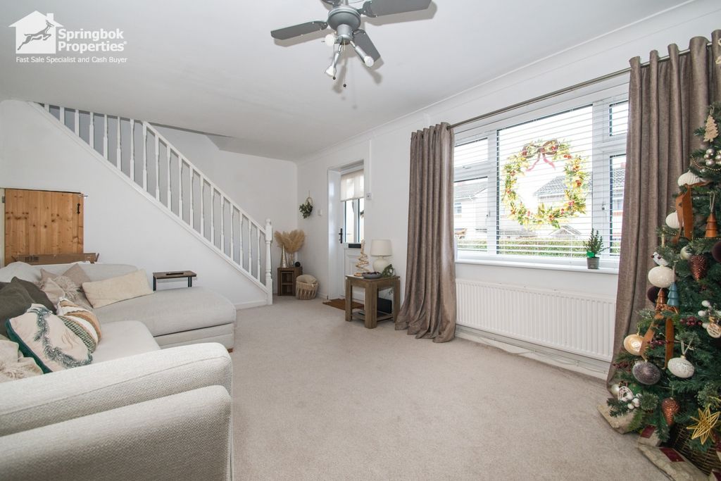 Property photo 3 of 17 2