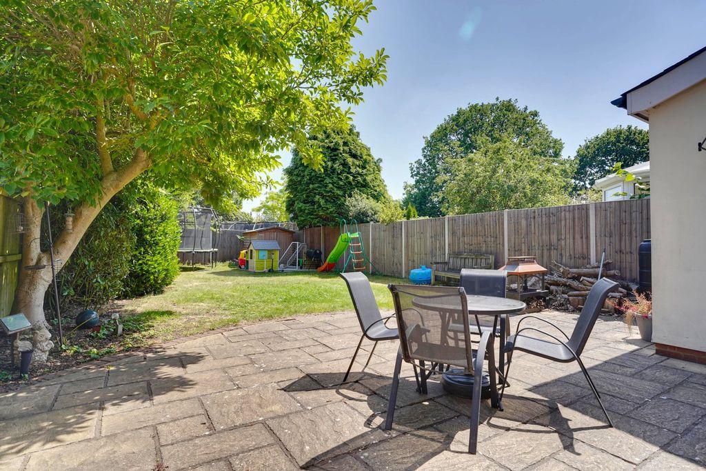 Property photo 2 of 18