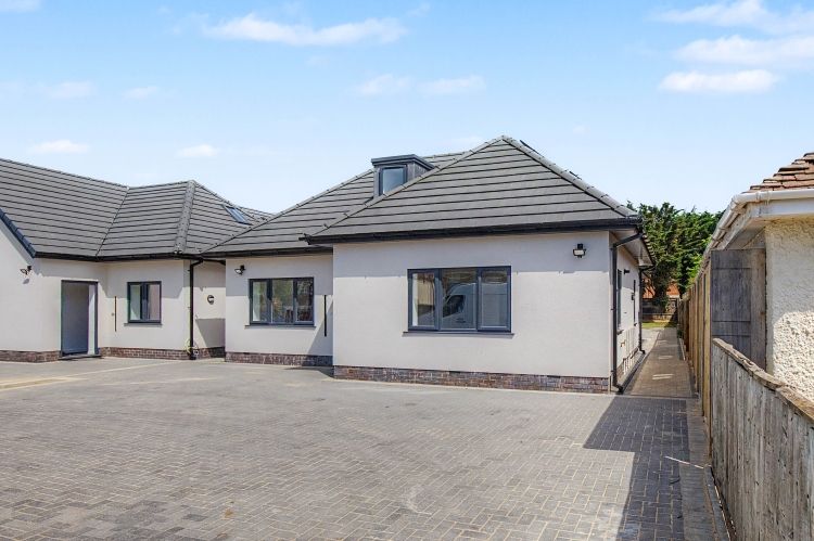 Property photo 1 of 7 328033
