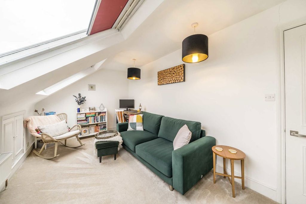 Property photo 3 of 8