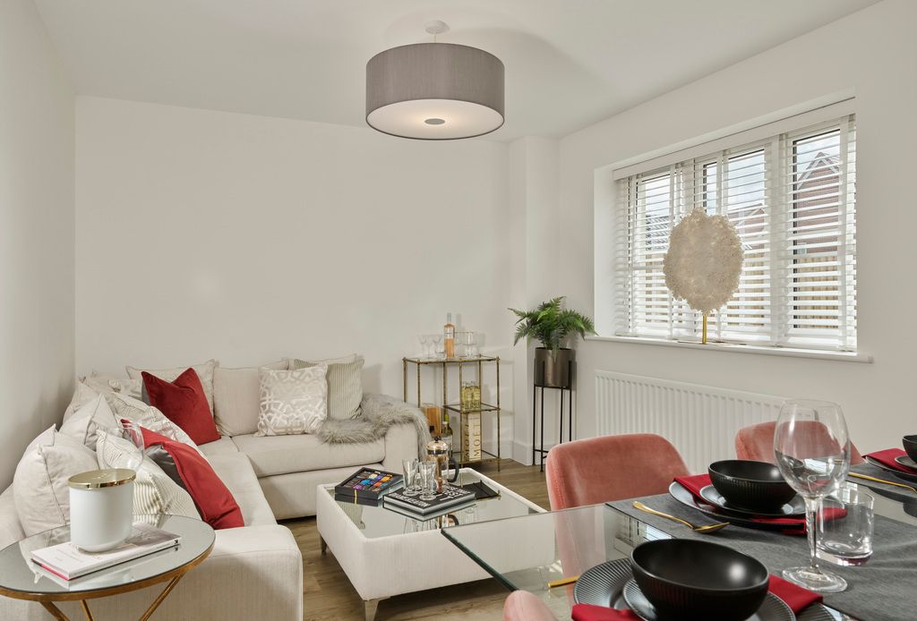 Property photo 3 of 9 242046-009