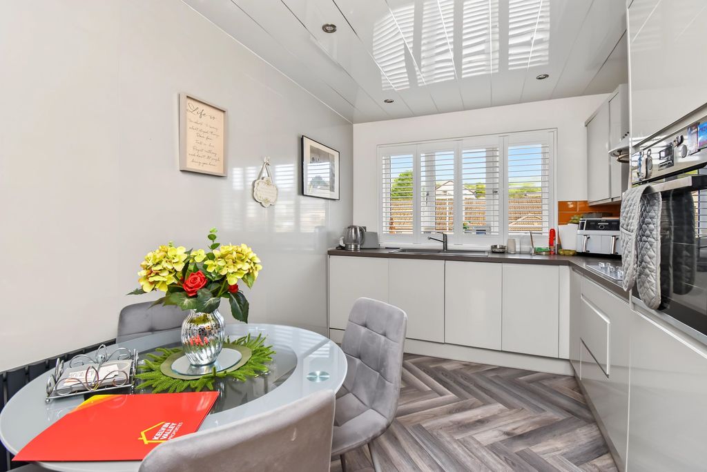 Property photo 3 of 20 Kitchen/Dining Angle 1