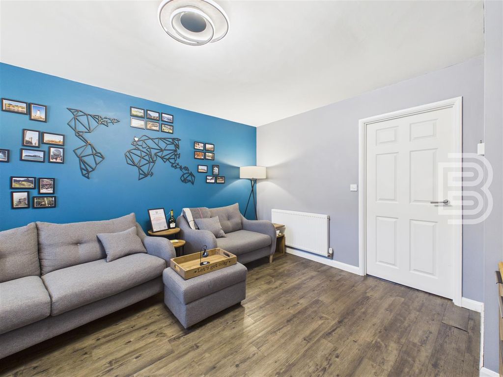 Property photo 2 of 21 Cam05587G0-Pr0122-Still010.Jpg