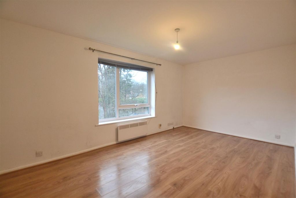 Property photo 3 of 10 Living Room.Jpg