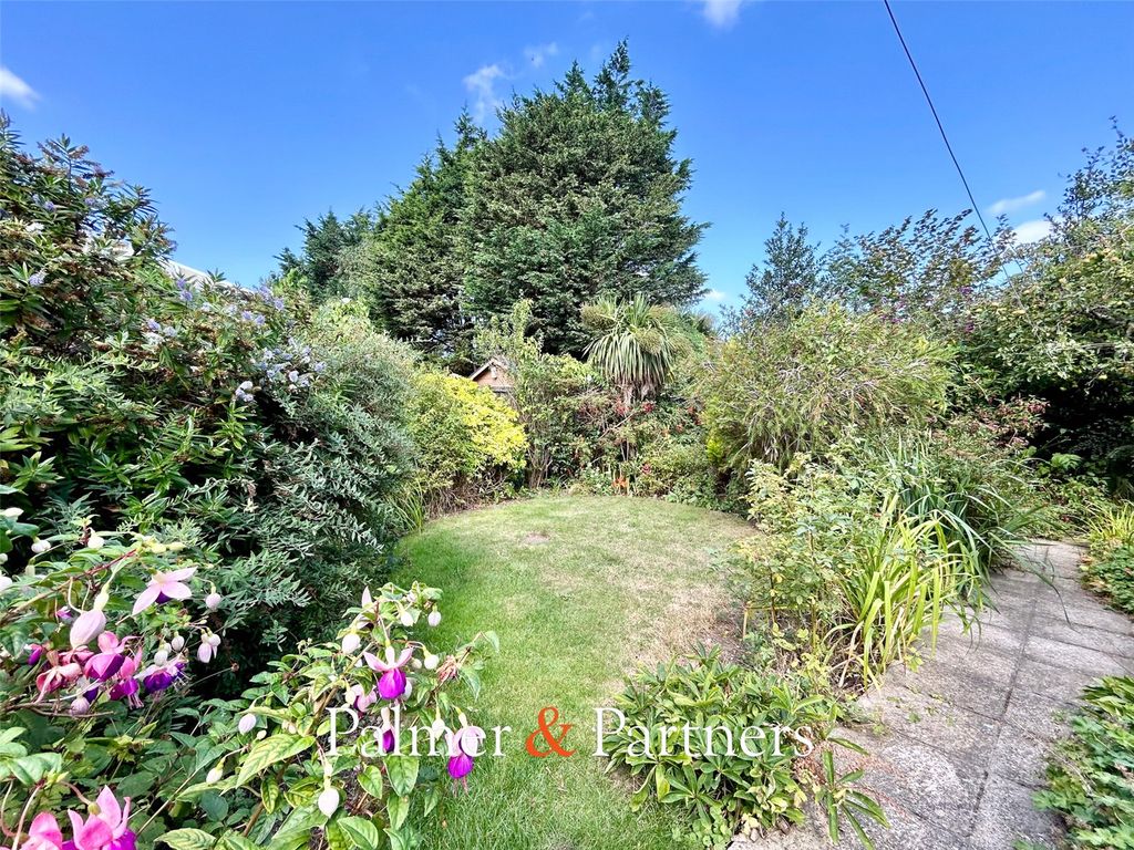 Property photo 3 of 9 Picture No. 27