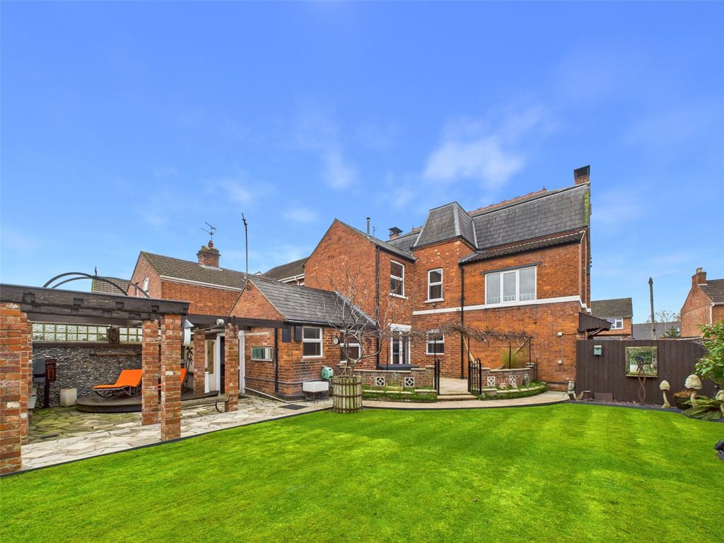 Property photo 1 of 34 Picture No. 40