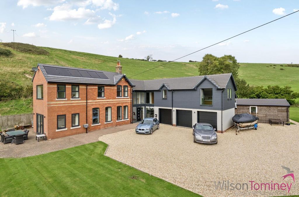 Property photo 2 of 52 63ce214A-7447-4B8F-Ab54-683c571Aa097.Jpg