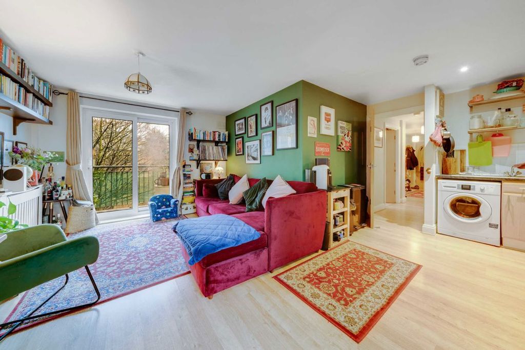 Property photo 2 of 5