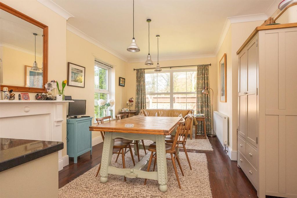 Property photo 2 of 38 15Cromerroad,Overstrandupdated-37.Jpg