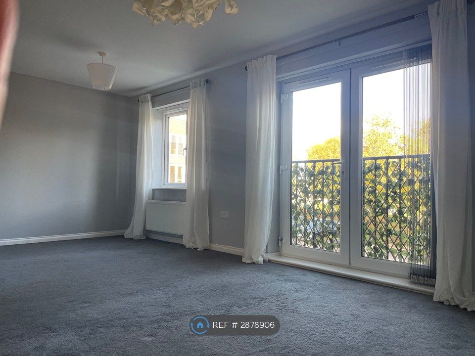 Property photo 1 of 20 Living Room Towards Dining Area